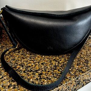 Portland Leather Koala sling Crossbody Large